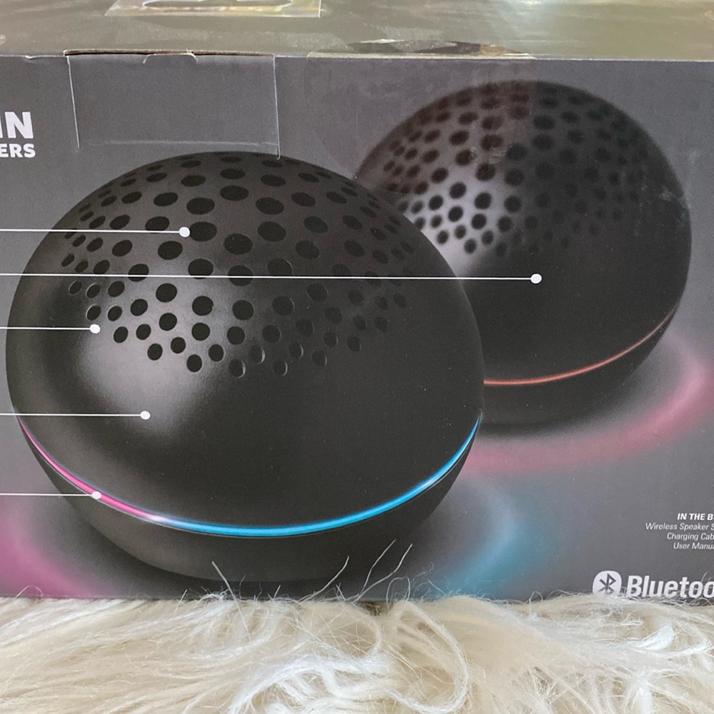 New POLAROID wireless speakers - Picture 4 of 6
